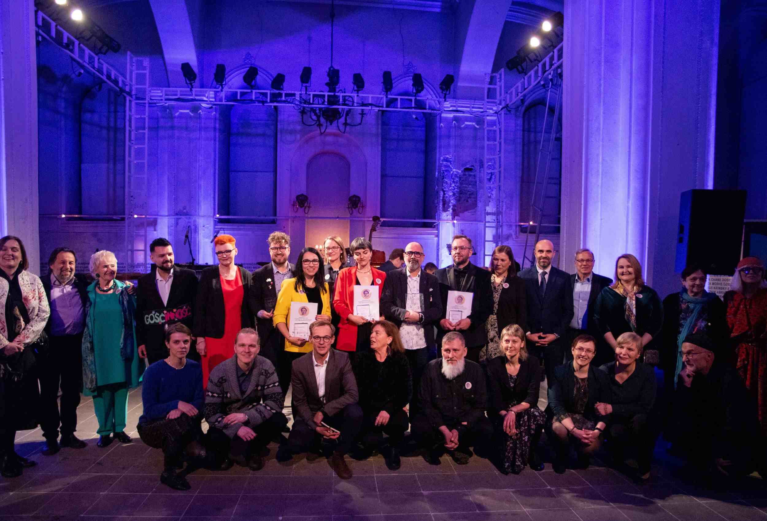 Więcej niż nauczanie – Nagroda „Za naprawianie świata” im. Ireny Sendlerowej dla wyjątkowych nauczycielek i nauczycieli